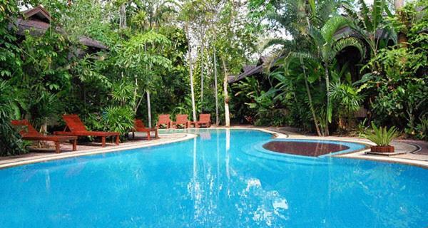 Baan Klang Aow Beach Resort Ban Krut  Exterior photo