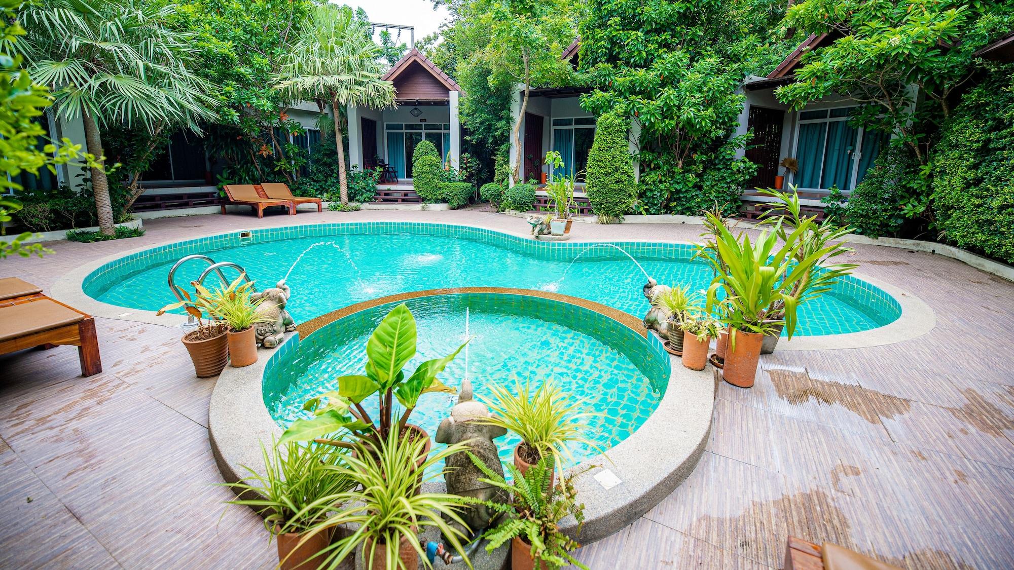 Baan Klang Aow Beach Resort Ban Krut  Exterior photo