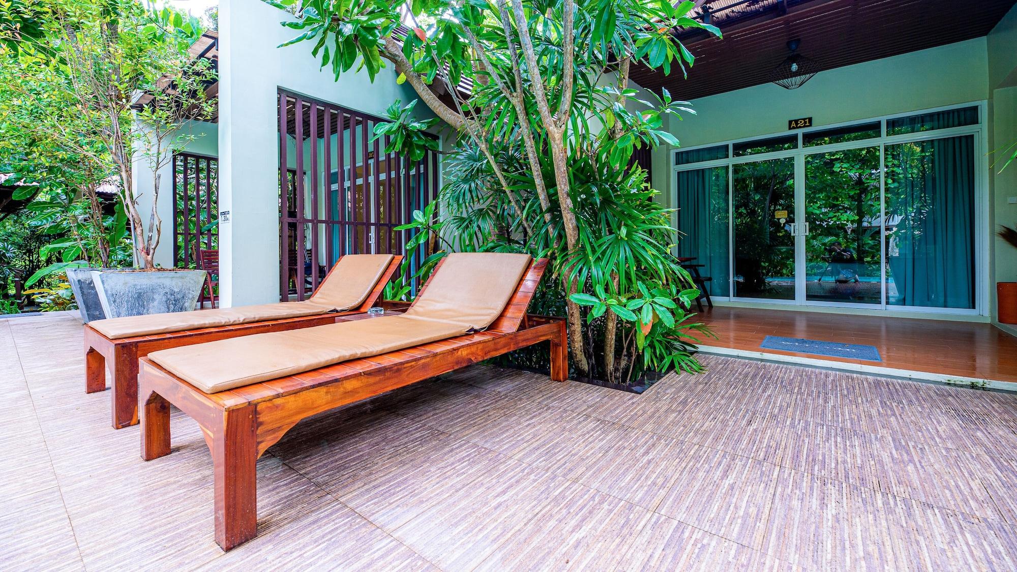 Baan Klang Aow Beach Resort Ban Krut  Exterior photo
