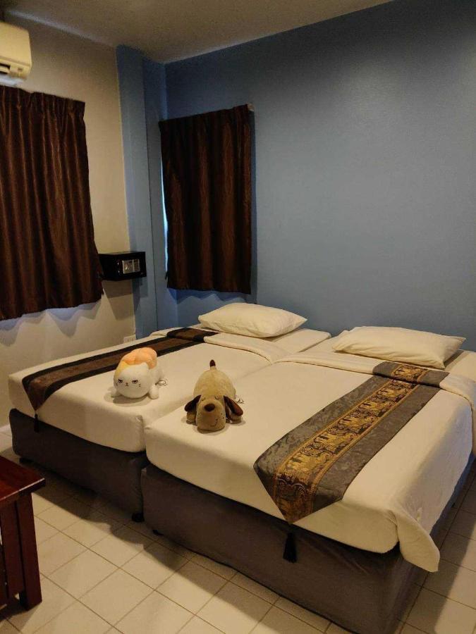 Baan Klang Aow Beach Resort Ban Krut  Exterior photo