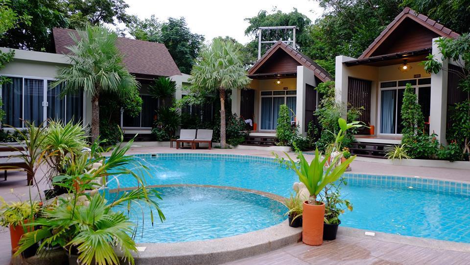 Baan Klang Aow Beach Resort Ban Krut  Exterior photo