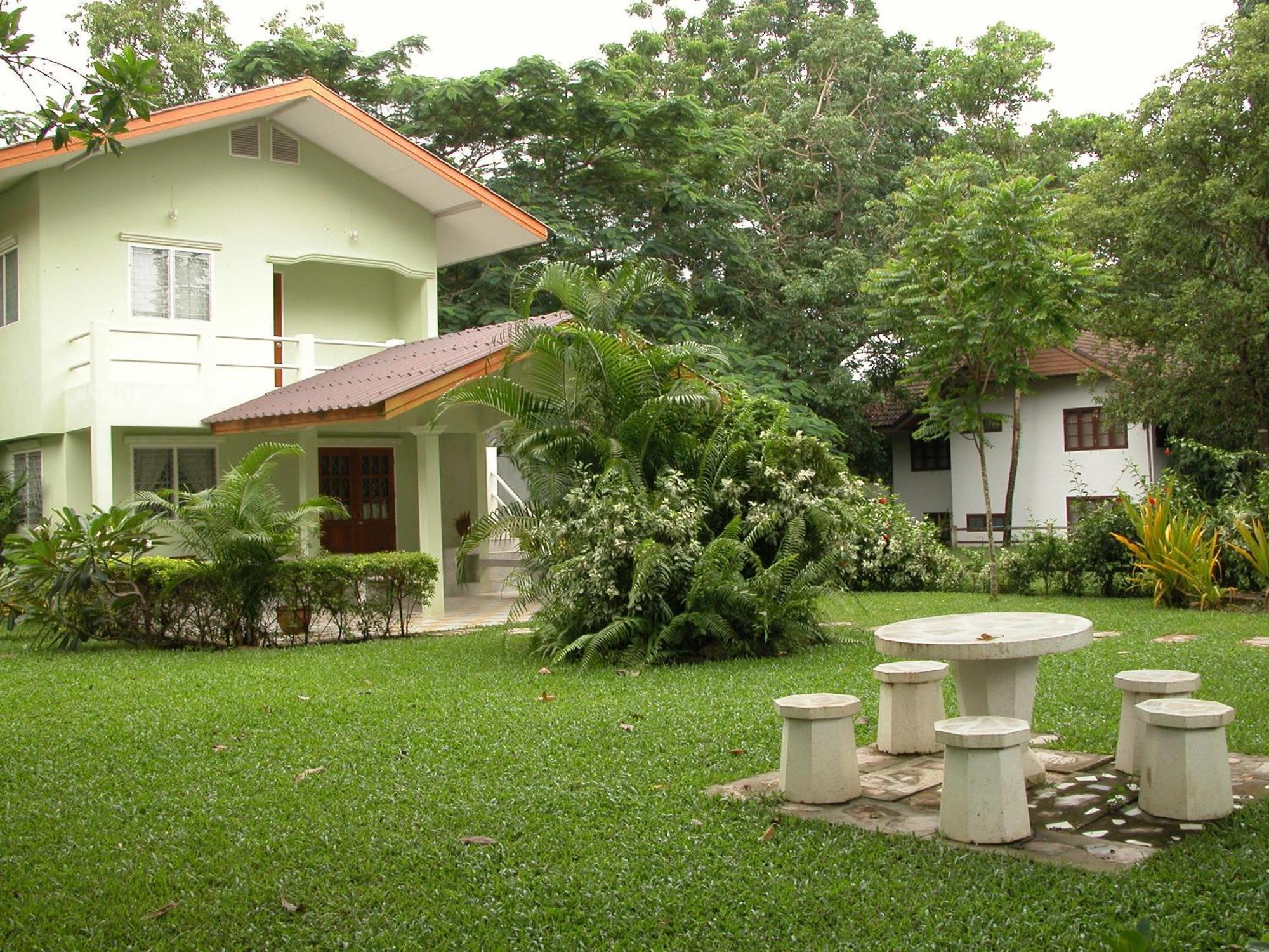 Baan Klang Aow Beach Resort Ban Krut  Exterior photo