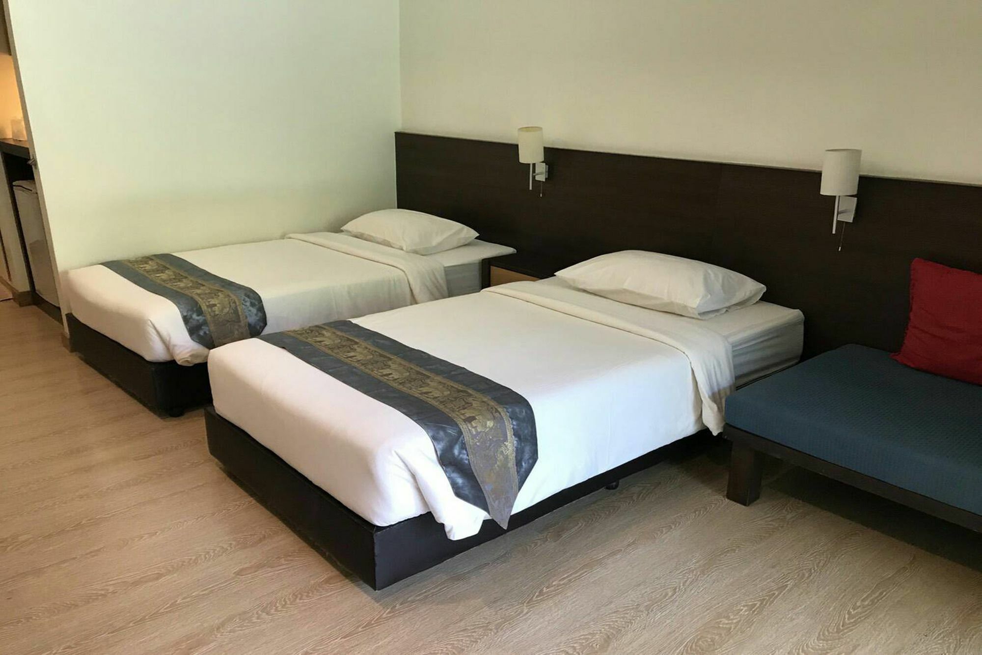 Baan Klang Aow Beach Resort Ban Krut  Exterior photo